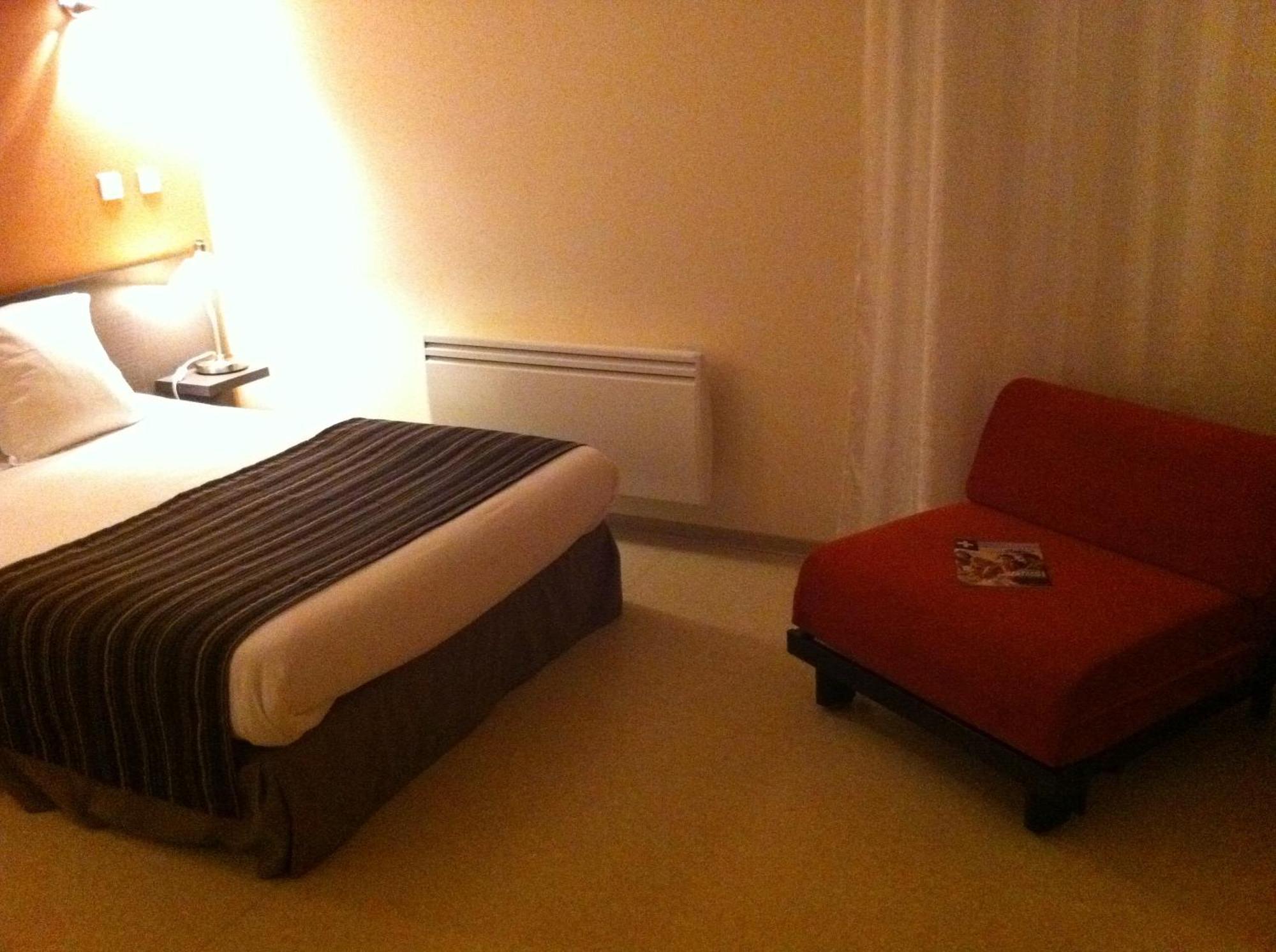 Fasthotel Le Rale Des Genets - Un Hotel Fh Collection Dun-sur-Meuse Екстериор снимка