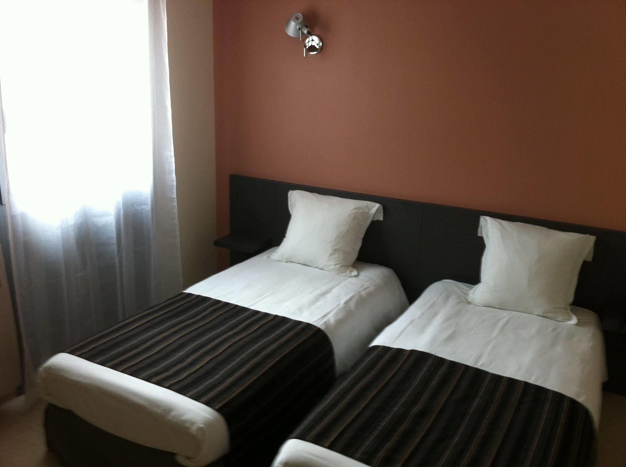 Fasthotel Le Rale Des Genets - Un Hotel Fh Collection Dun-sur-Meuse Екстериор снимка